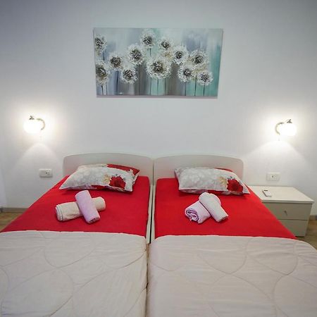 Appartement Studio Apartman M&F à Split Extérieur photo