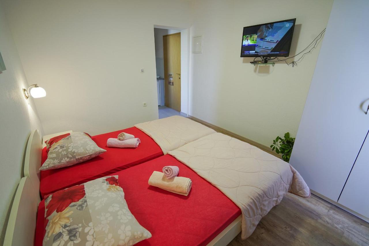 Appartement Studio Apartman M&F à Split Extérieur photo